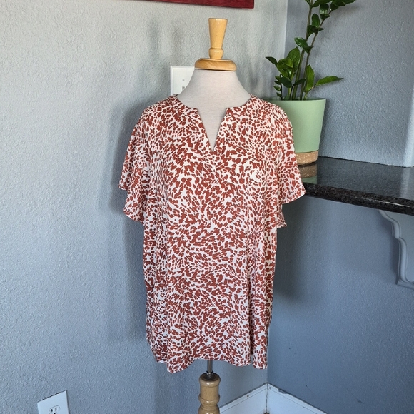Maurices Tops - Maurices Rust Colored Animal Print Flutter Sleeve Women’s Plus Size 2X